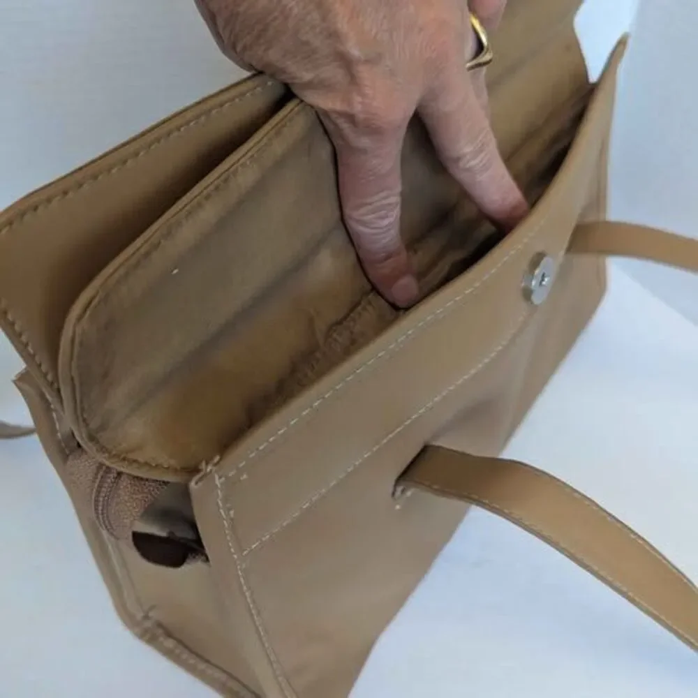 Cherokee Tan Leather Footed Flap Purse Shoulder Bag for Women 12x7.5x4